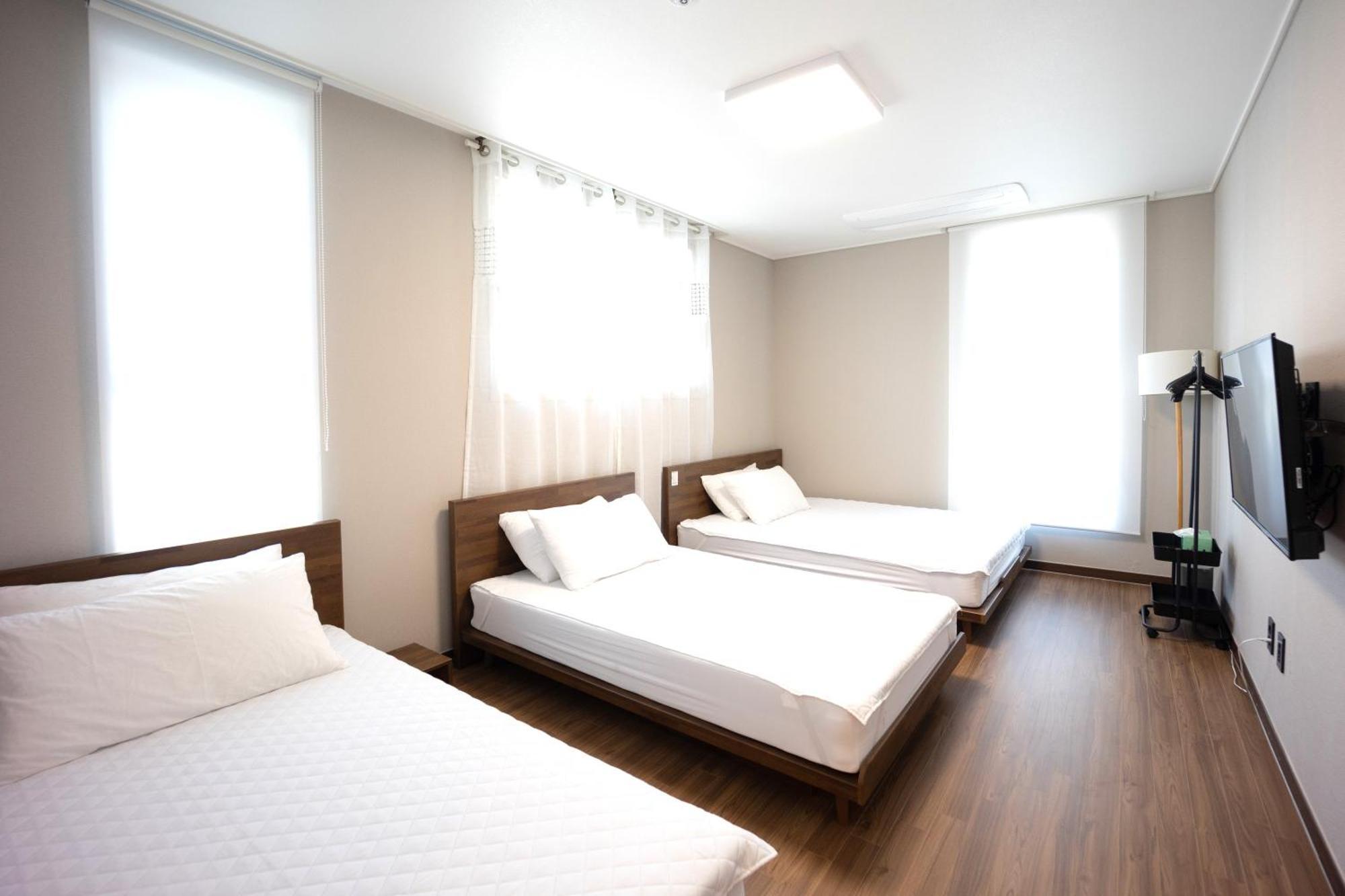Incheon Airport Guest House King ภายนอก รูปภาพ